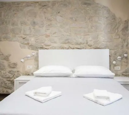 Elegant Πανσιόν